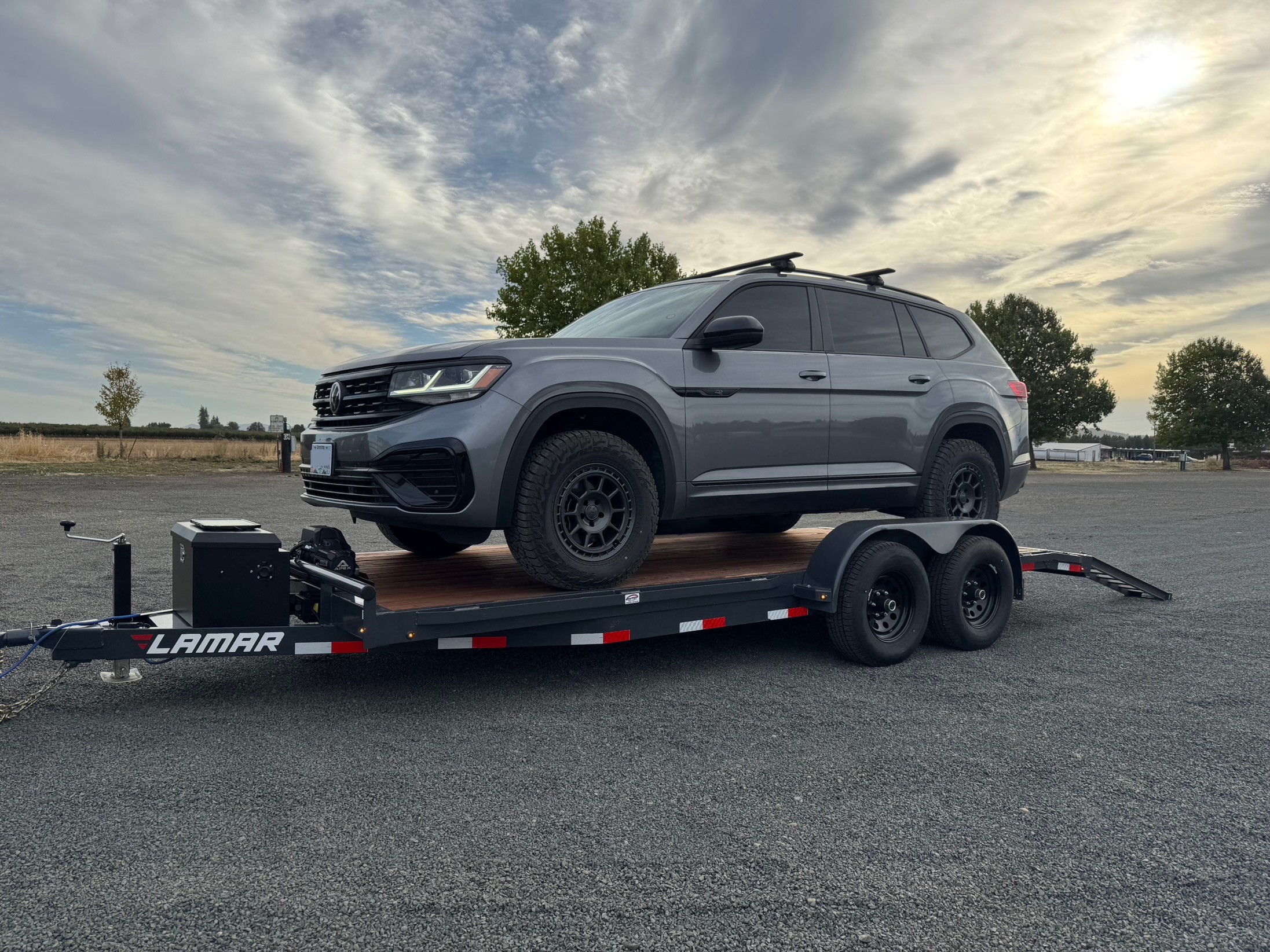 Car hauler trailer rentals Portland Oregon - 18ft flatbed trailers with winch for vehicle transport in Salem area